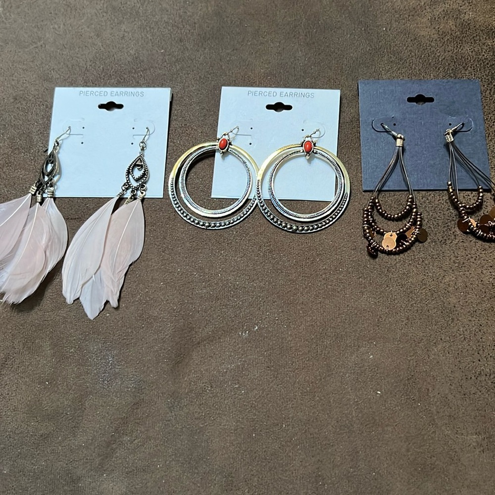 NWOT Ladies’ 3 Pair of Earrings